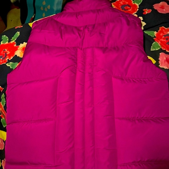 ARIZONA JEANS PUFFER VEST. - Picture 7 of 8